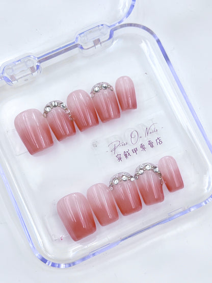 Pink Gradient Layer Rhinestone Simple French Style-Wearing Nails