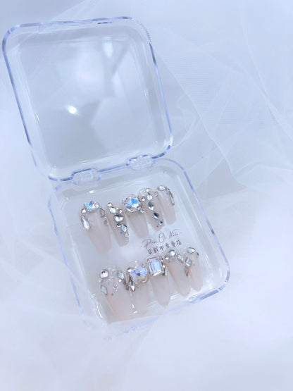 P821 Apricot White Diamond Long Ladder press on nails